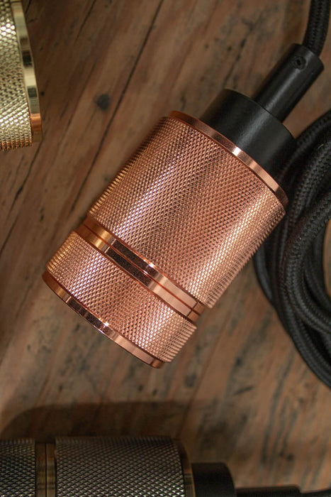 Copper coloured metal e27 lamp holder.