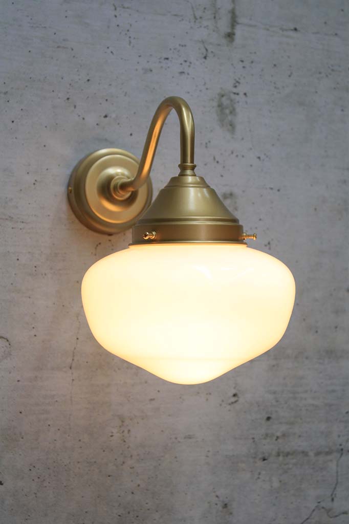 Washington Gooseneck Exterior Wall Light in brass finish