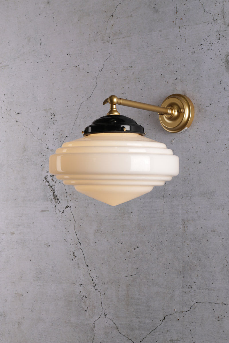 Coloma Schoolhouse Wall Light golod brass