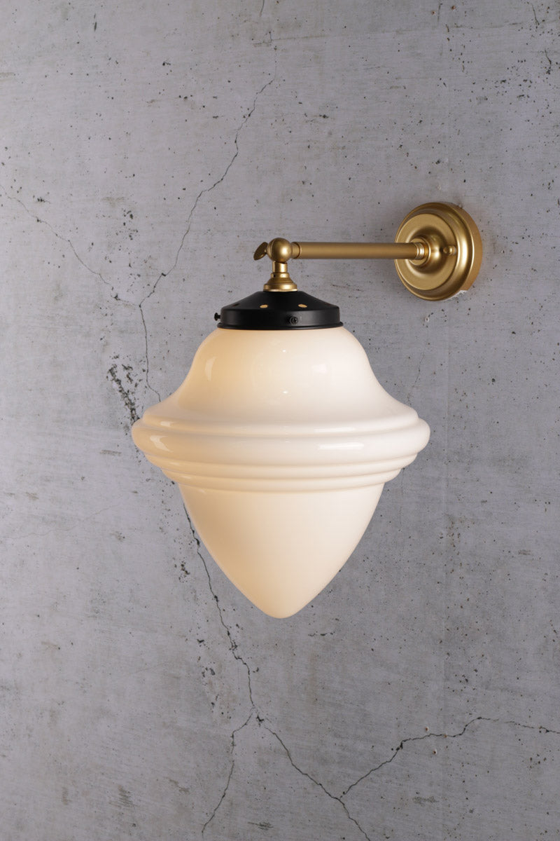 Minnesota Schoolhouse Wall Light in gold brass