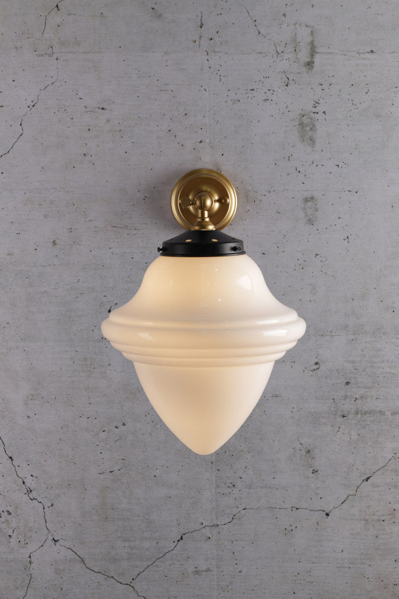 Minnesota Schoolhouse Wall Light in gold brass