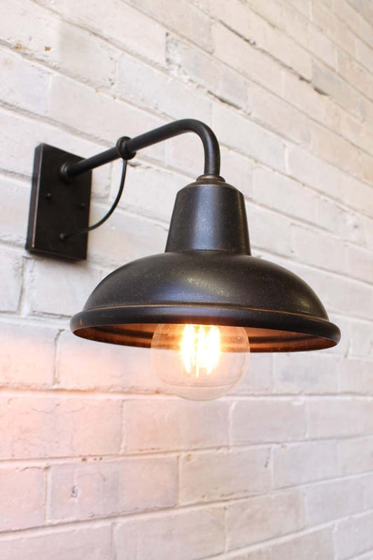 Metal-bronze-wall-light