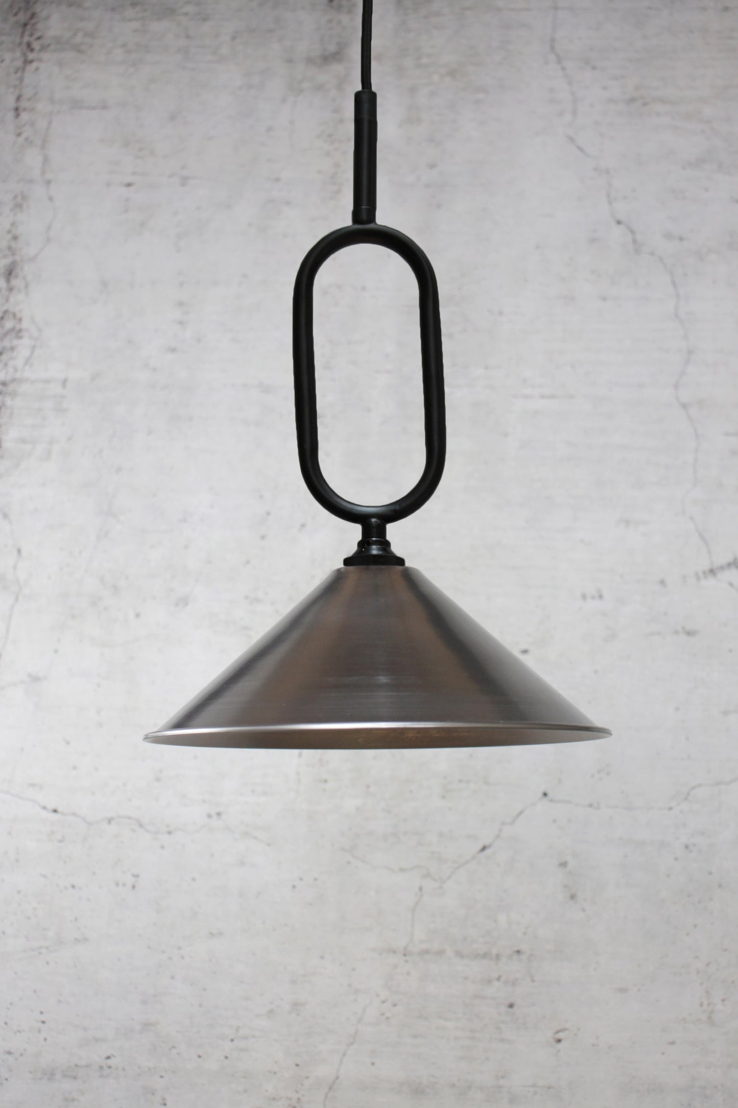 VST small shade black Loop Pendant Light