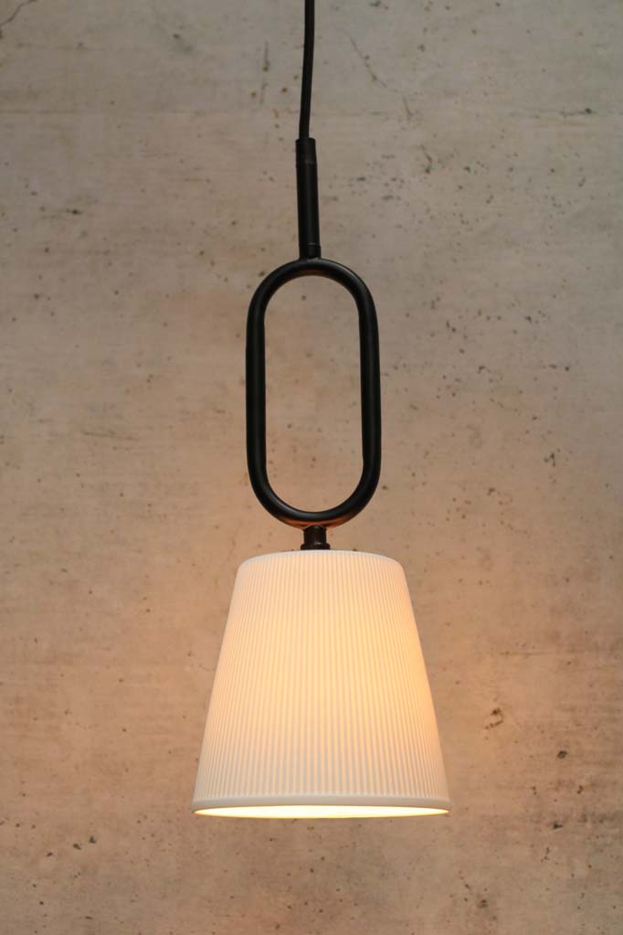 Forli Ceramic Loop Pendant black metalware