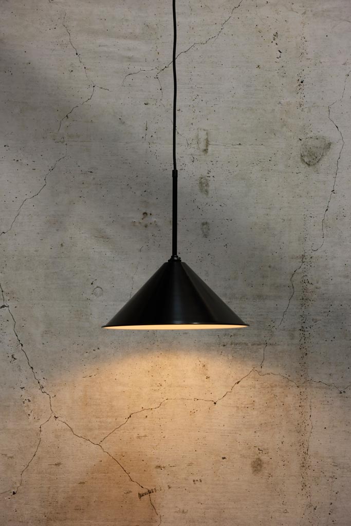 Cone Mod Pendant Light black large shade