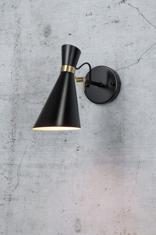 Malroy Wall Lamp