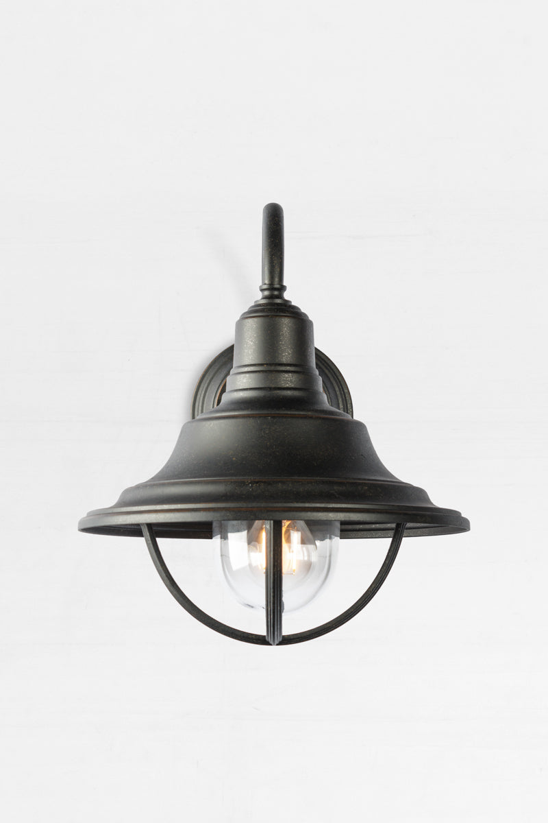 Adds a touch of classic style in an antique bronze finish