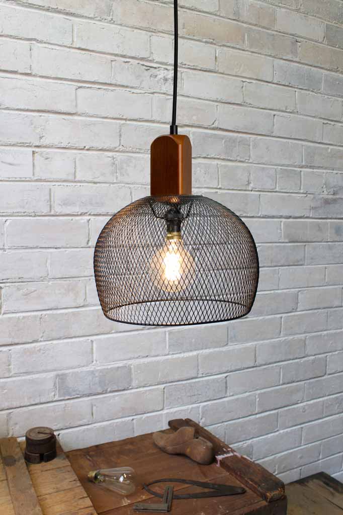 Woodtop basket pendant light 