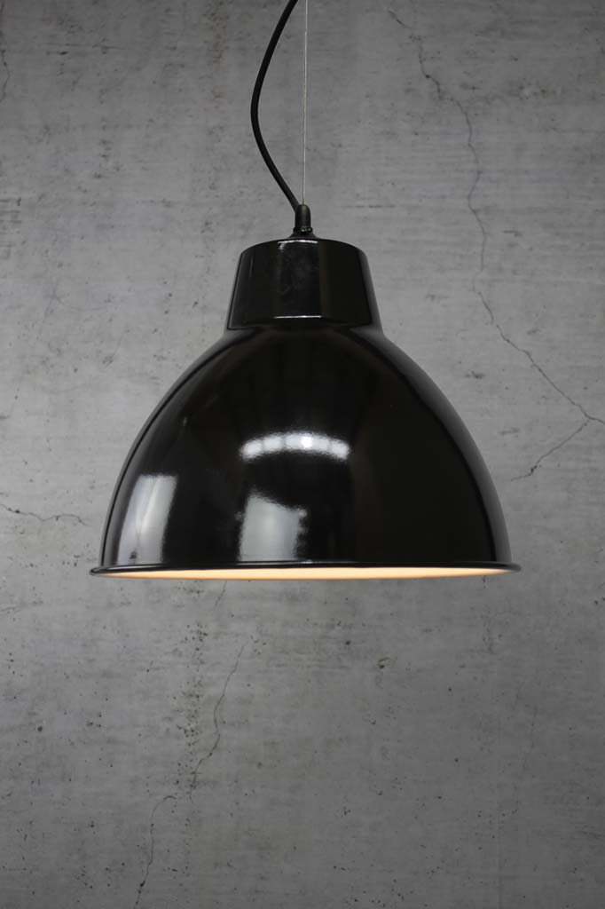 black-gloss-Loft-Ceiling-Pendant-Light-with-black-cable