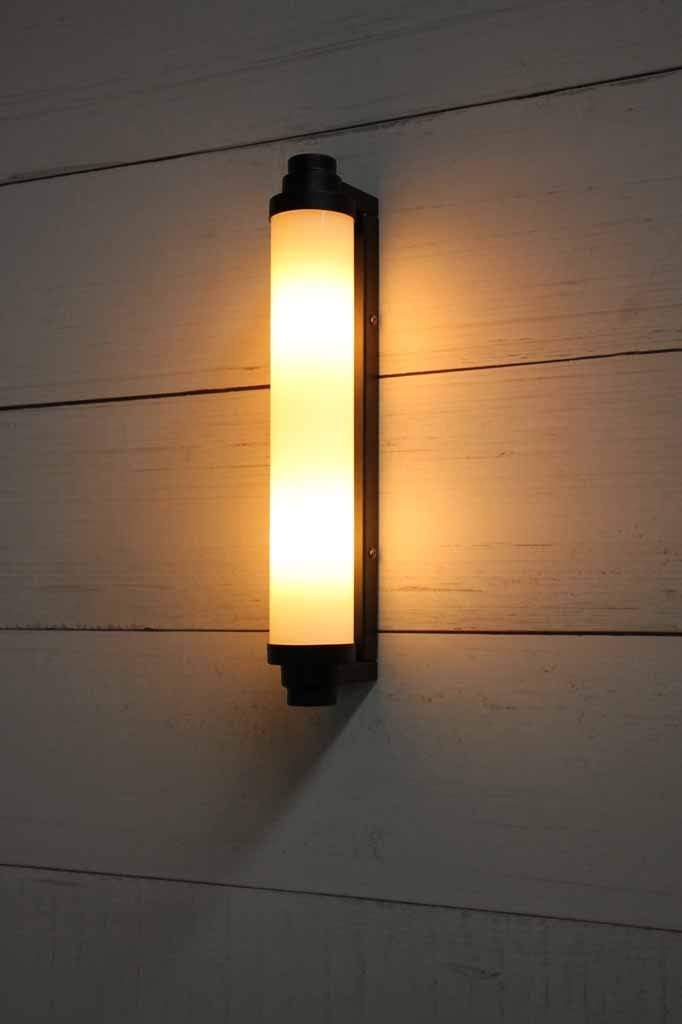 glass-wall-light