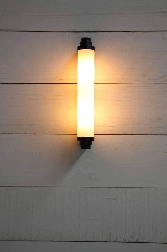 bathroom-wall-light