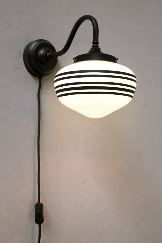 5 stripe wall light with wall plug