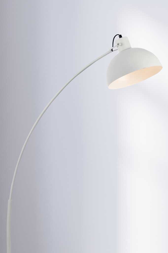 Floor lamp in white finish