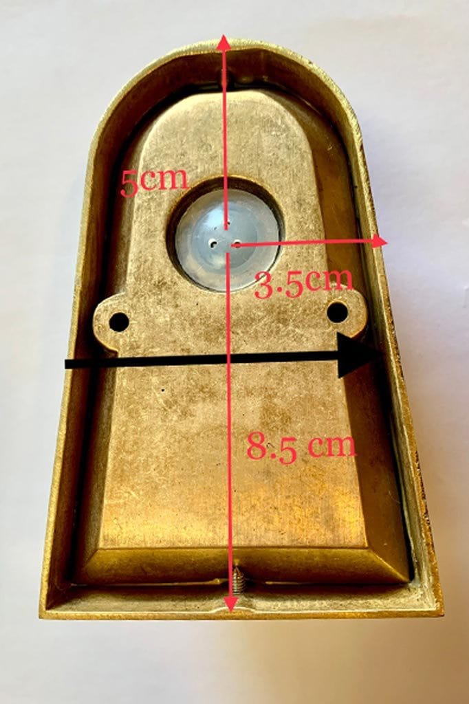 Brass exterior light measurements