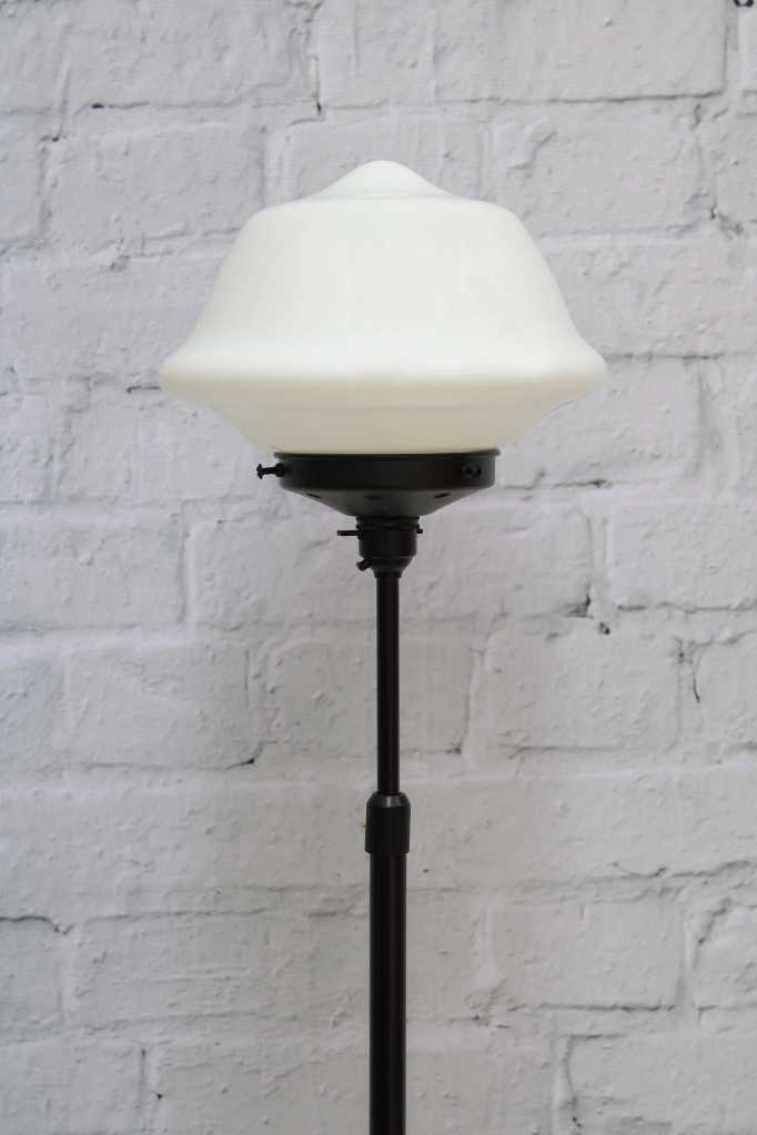 Chelsea Glass Floor Lamp in black