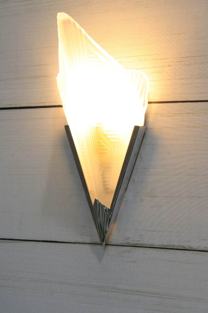 Lighted Ritz Deco Glass Wall Light. 