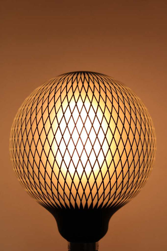 Decorative bulb with net pattern