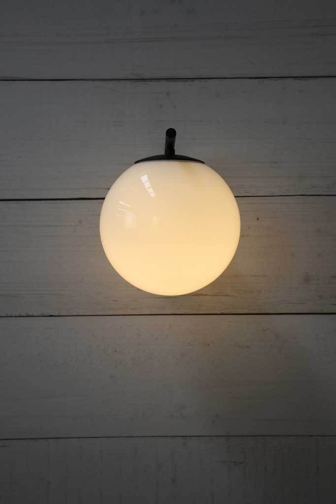 Opal glass wall light with gloss finish