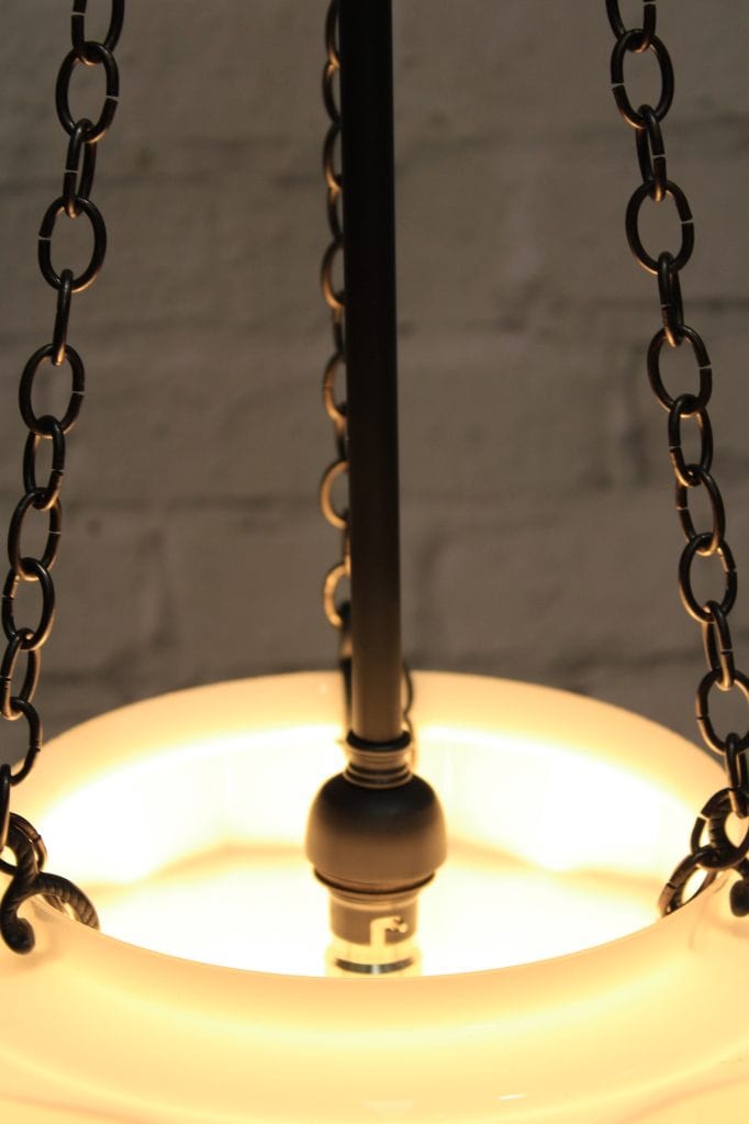 Riviera Chain Pendant top section showing hooks on lip