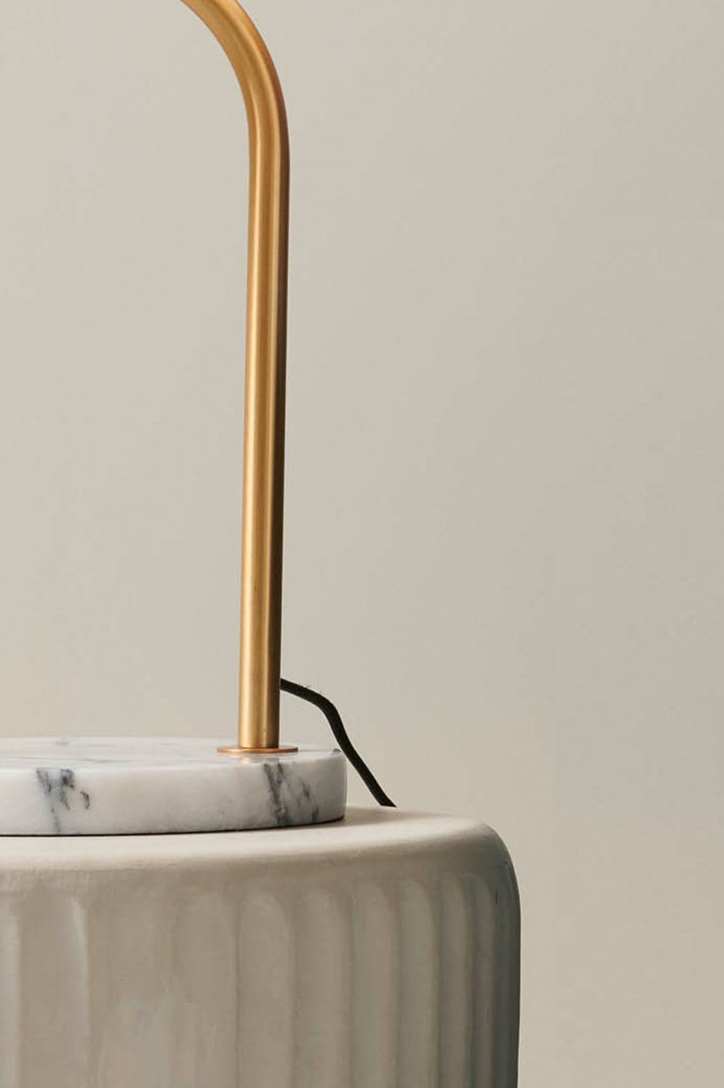 Table lamp with marble base