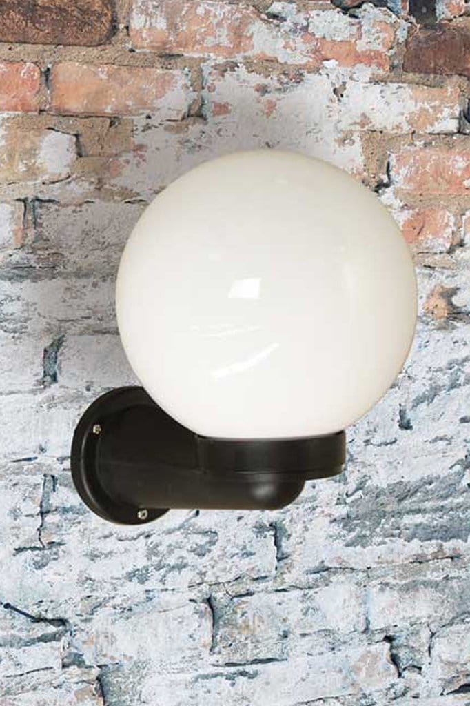 W062 1 outdoor globe wall light