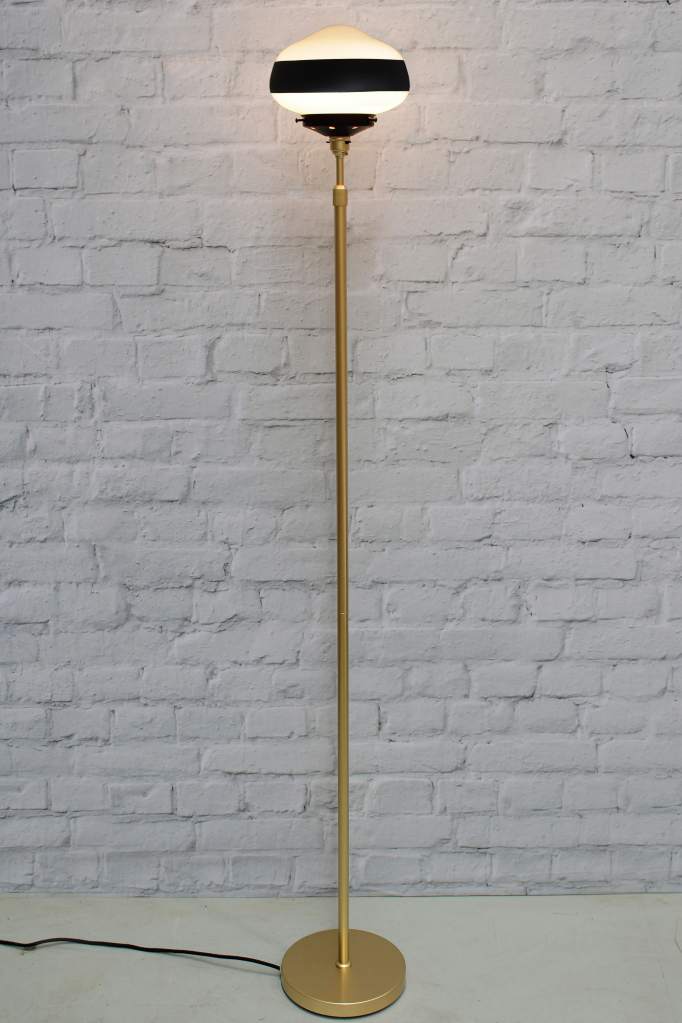 Wasington Floor Lamp with One stripe