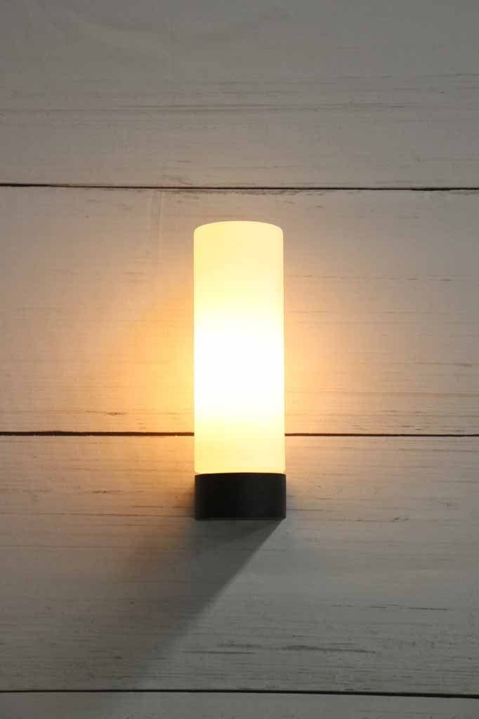 adjustable-wall-light