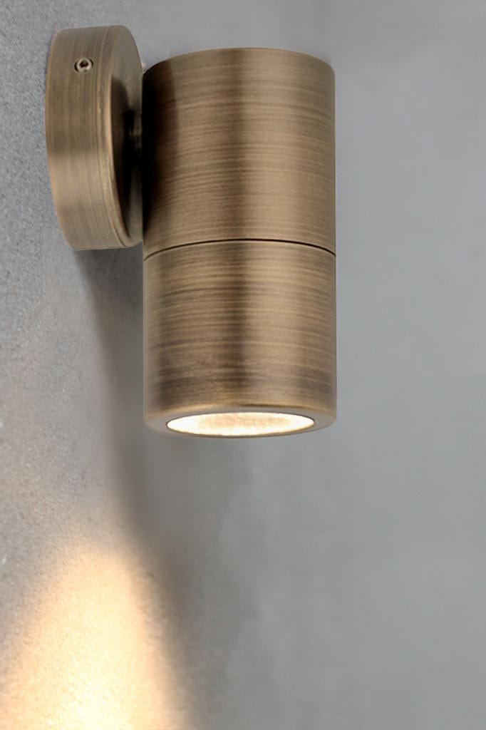 Outdoor wall light