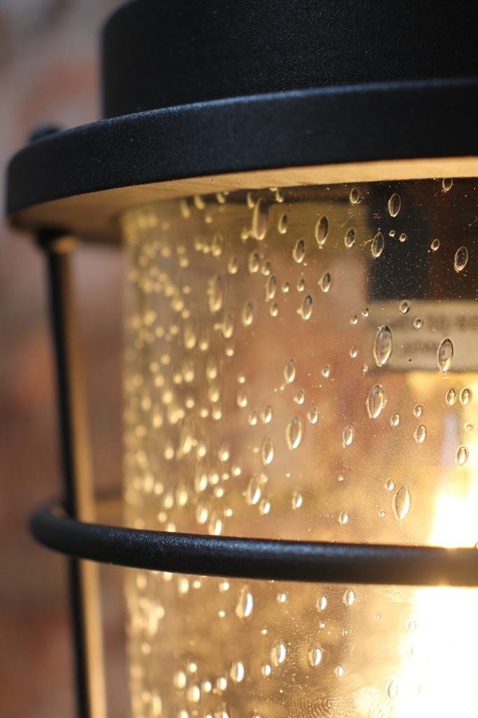 Bubble glass shade for outdoor wall light