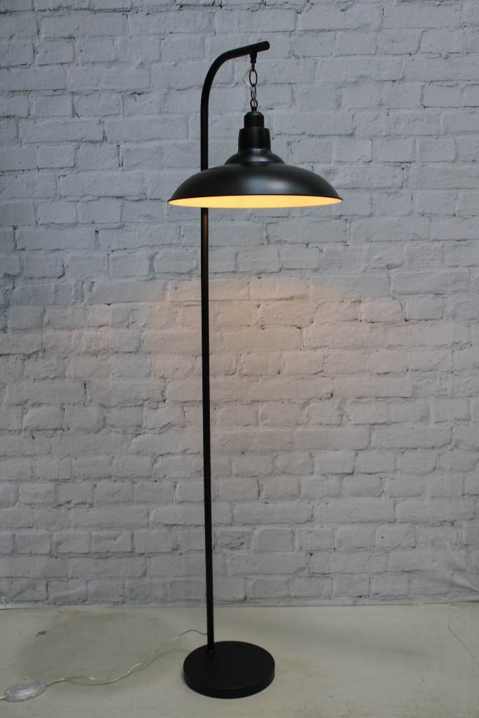 floor lamp with suspended black shade