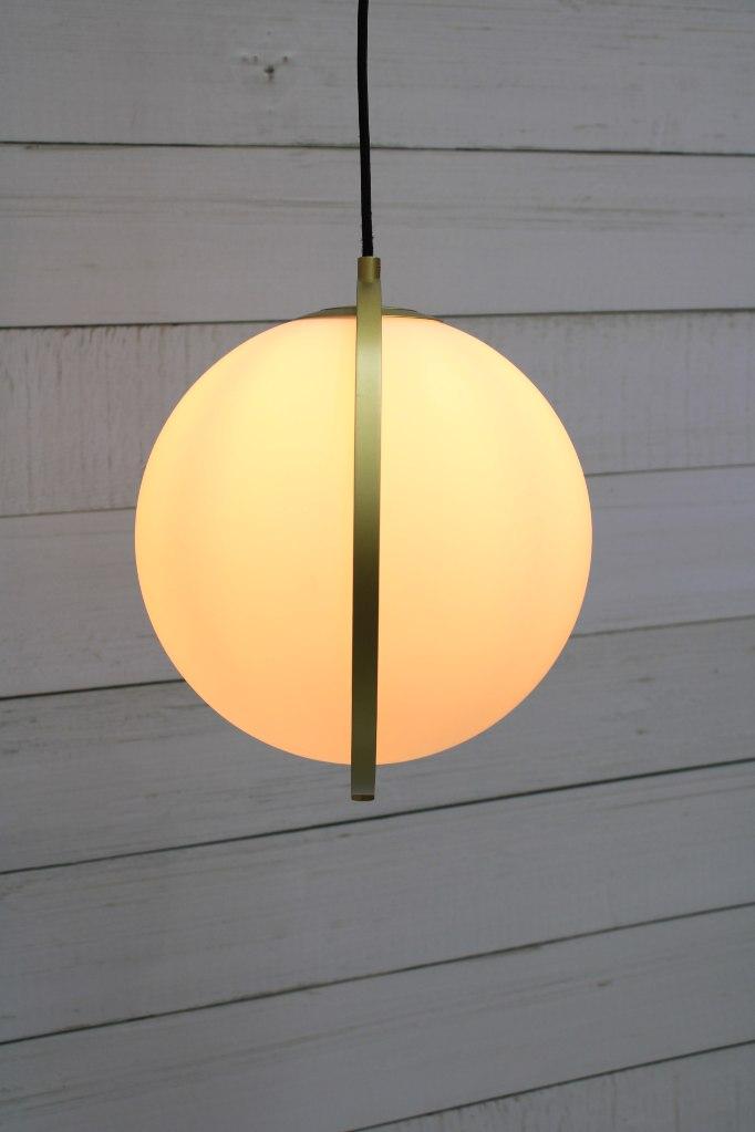 Side view ring glass pendant light