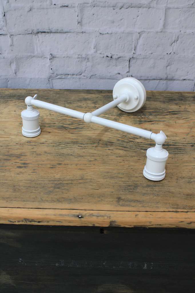 Double swivel arm in white